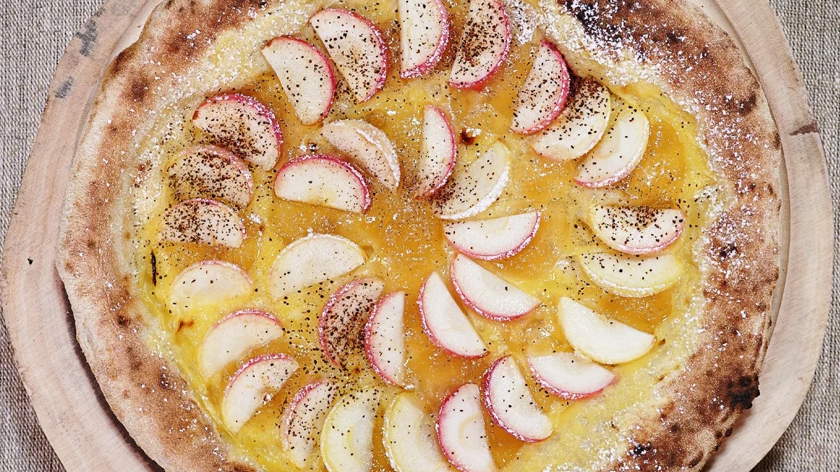 Omena - makea pizzaresepti Pizzanpaistajat -kirjasta