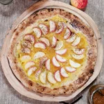 Omena - pizzaresepti Omena - makea pizzaresepti Pizzanpaistajat -kirjasta