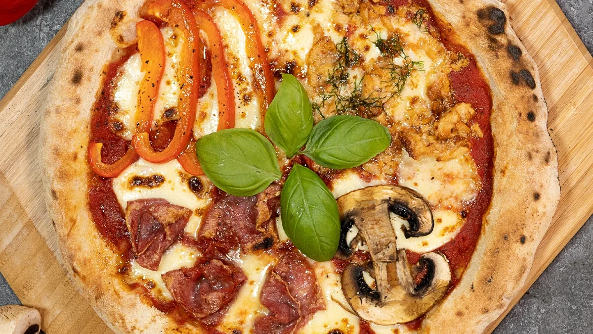 Quattro Stagione - pizzaresepti Pizzanpaistajat -kirjasta