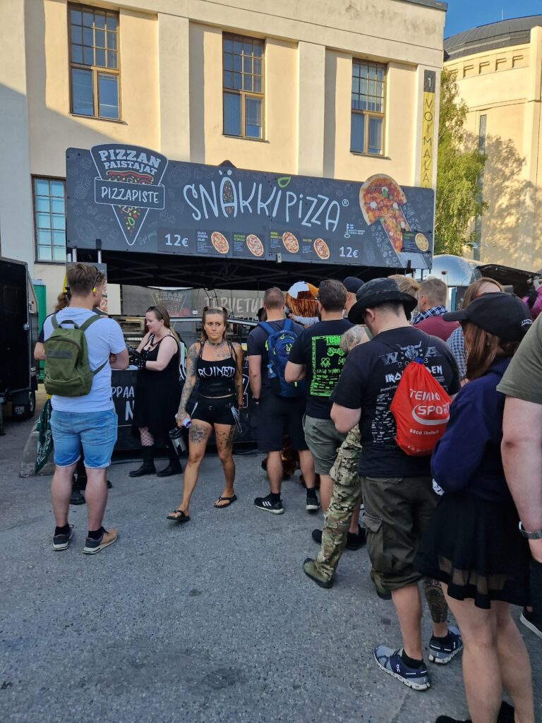 07-2024 Olemme kiertäneet festareita myymässä pizzaa